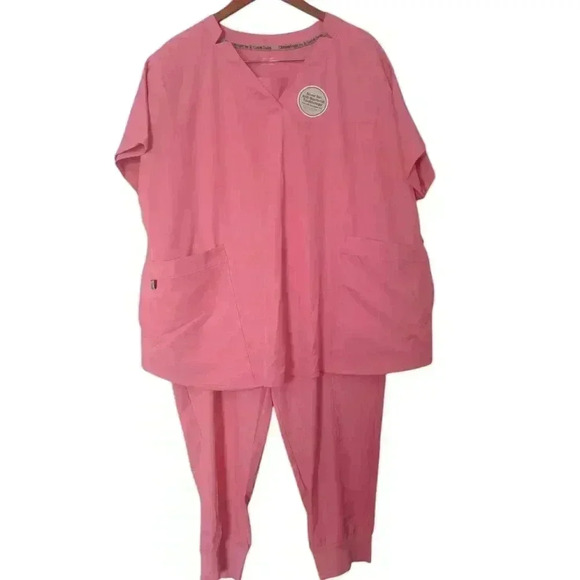 Climate Right by Cuddl Duds Scrubs 2 Pc set size  3 X - Picture 1 of 13